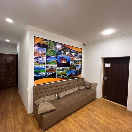 Guest House Northern Avenue Yerevan Exterior photo