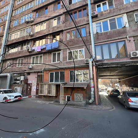 Guest House Northern Avenue Yerevan Exterior photo